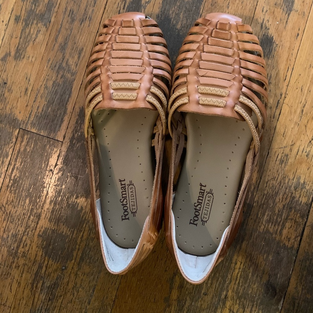 FOOTSMART sandals 8.5WW NEVER WORN PRICE DROP!